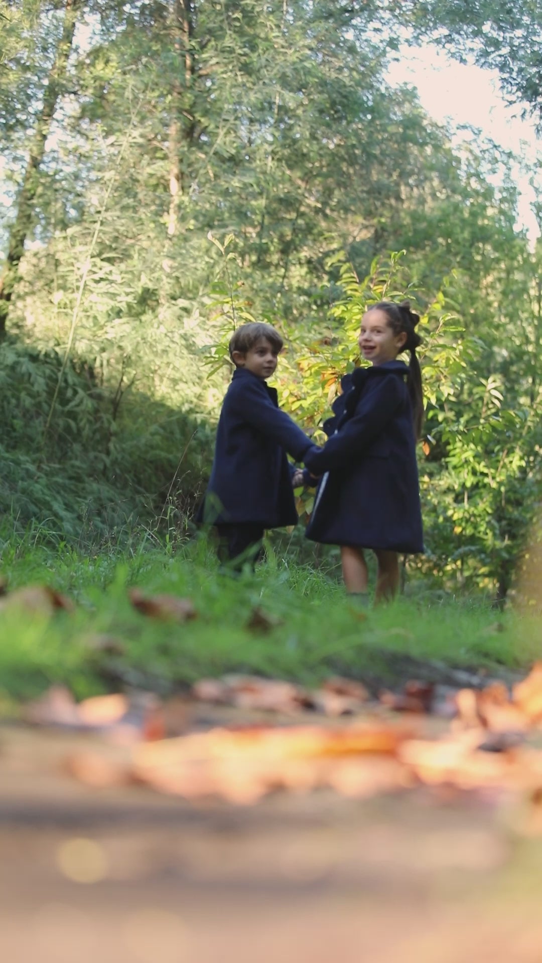 Casaco menina em fazenda azul marinho da Deolinda